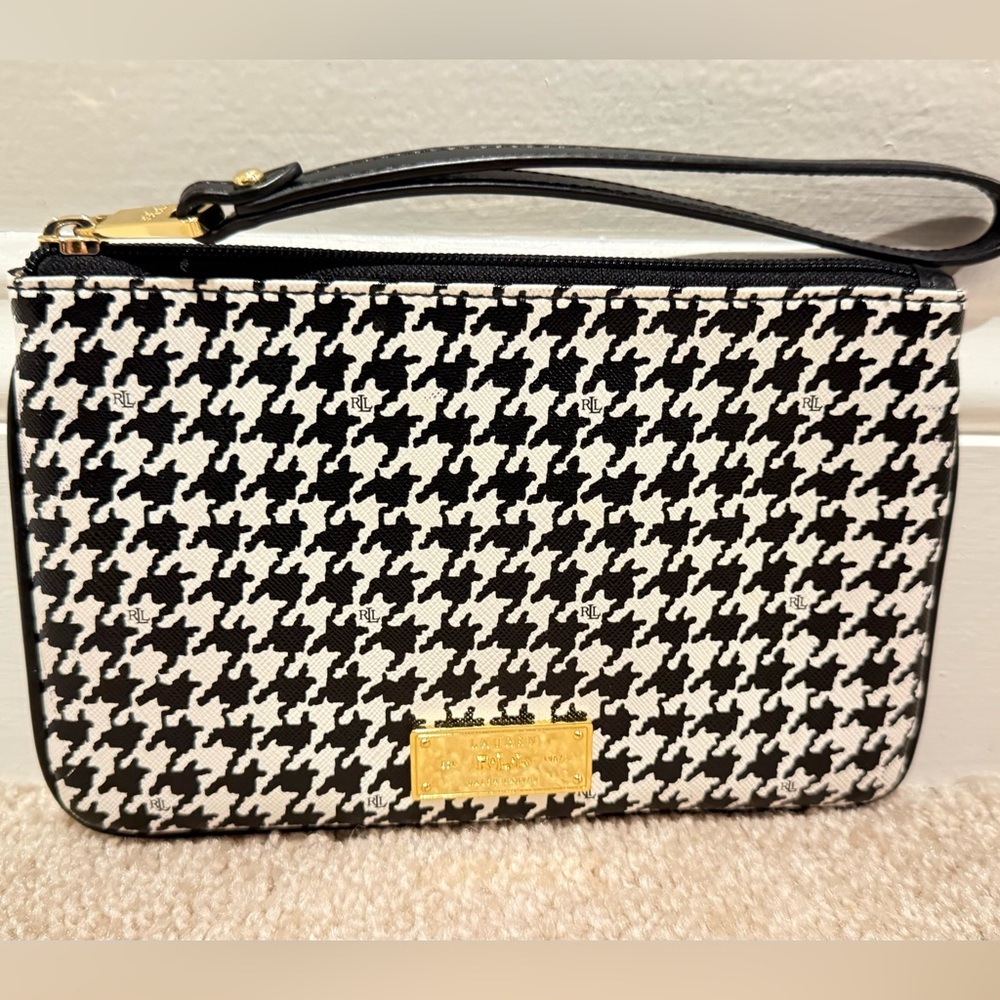 Ralph Lauren- Blk/Wh Houndstooth Wristlet